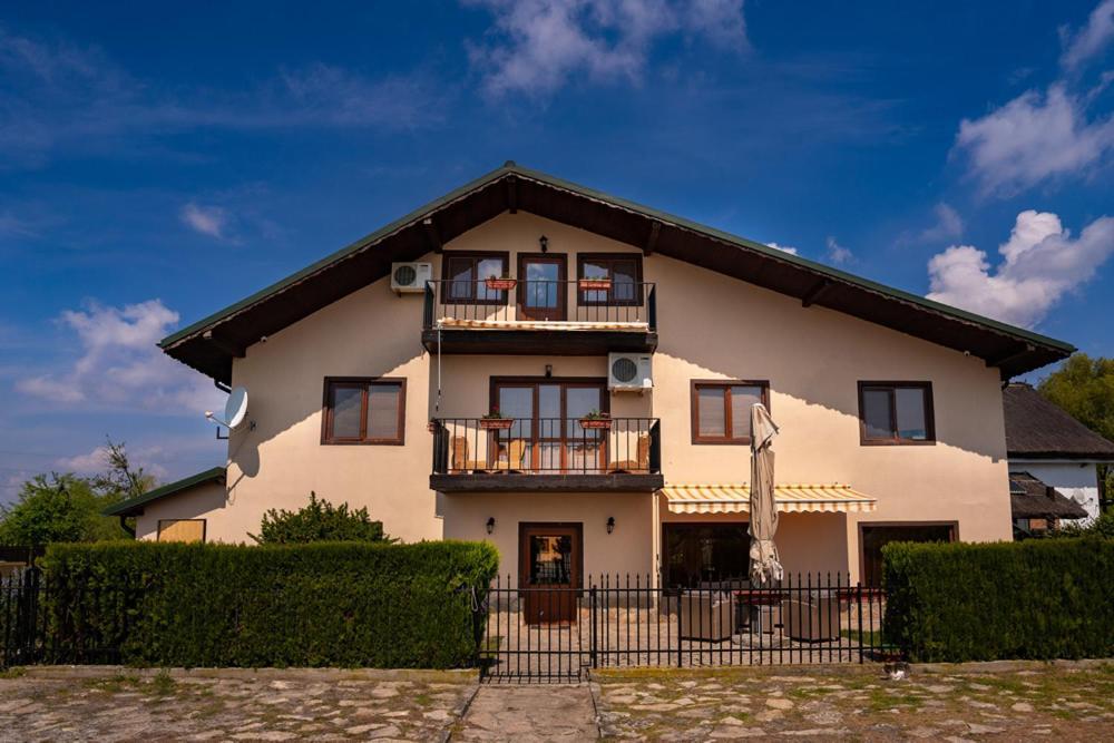 Guest house Complex Lotus Crisan (Tulcea)